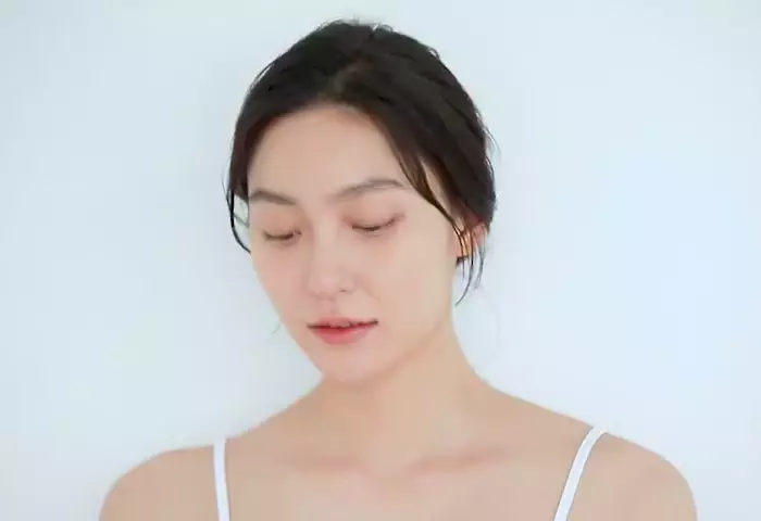 Використання тонеру Celimax Noni Moisture Balancing Toner