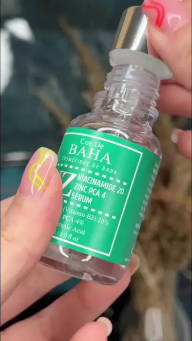 Текстура сыворотки ниацинамид Cos De Baha NZ Niacinamide 20% Zinc PCA 4% Serum