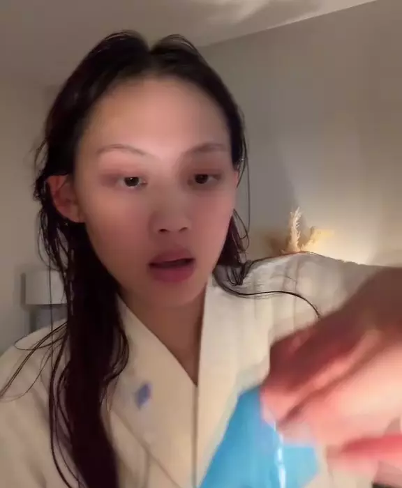 Текстура тканевой маски Dr. Althea Aqua Blue Hydration Mask