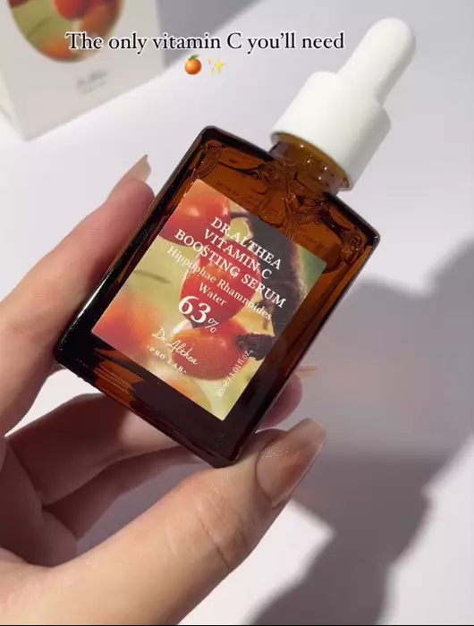 Текстура сироватки від пігментації Dr. Althea Vitamin C Boosting Serum