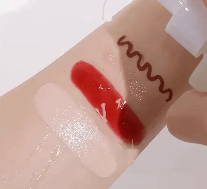 Удаление макияжа гидрофильным маслом Fraijour Heartleaf Pore Melting Cleansing Oil