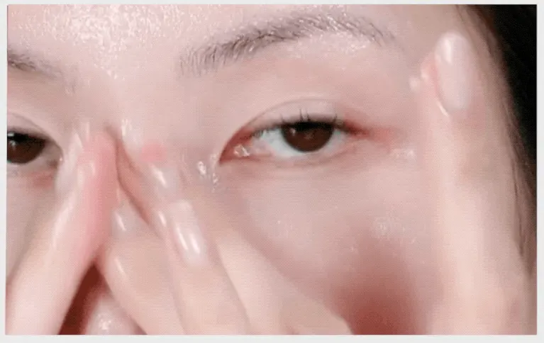 Текстура гидрофильного бальзама Fraijour Pro Moisture Enzyme Cleansing Balm