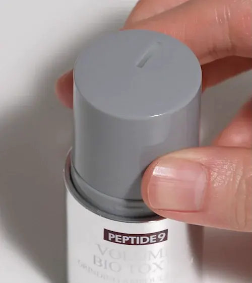 Текстура бальзама для губ MEDI PEEL Peptide 9 Volume Bio Tox Grinding Lip and Face Ampoule Balm PRO