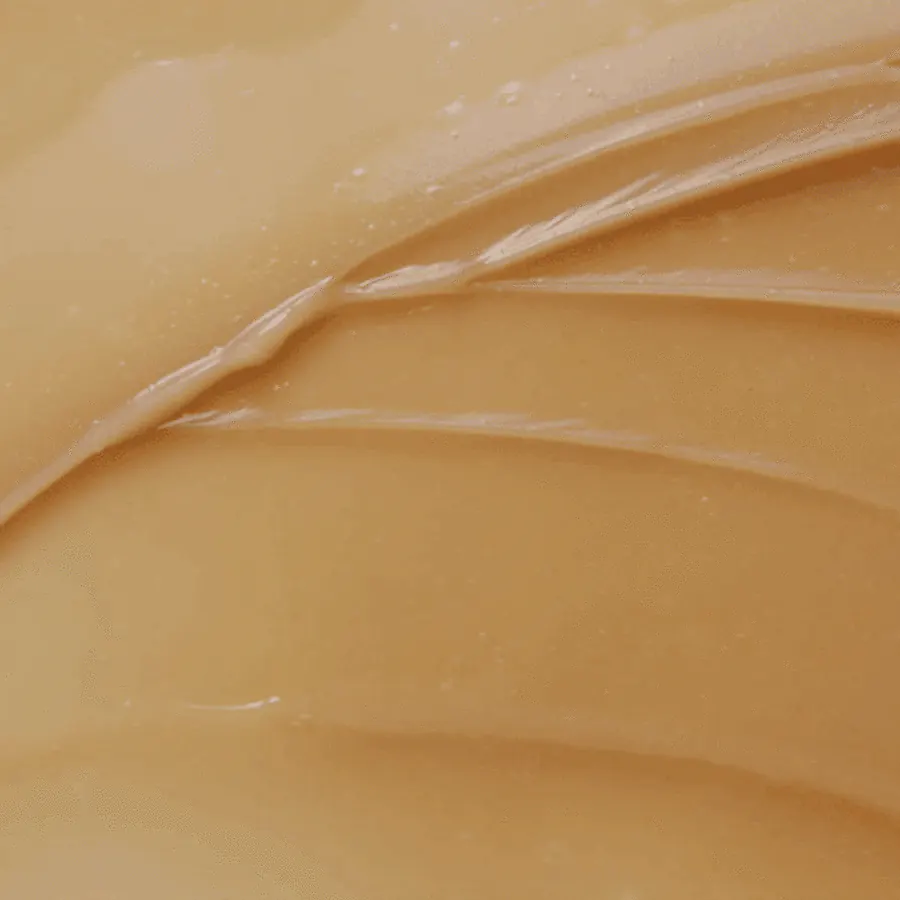 Текстура успокаивающего крема SKIN1004 Madagascar Centella Soothing Cream