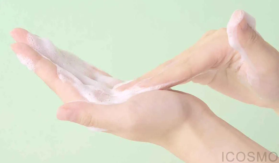 Текстура пенки SKIN1004 Madagascar Centella Tea-Trica BHA Foam