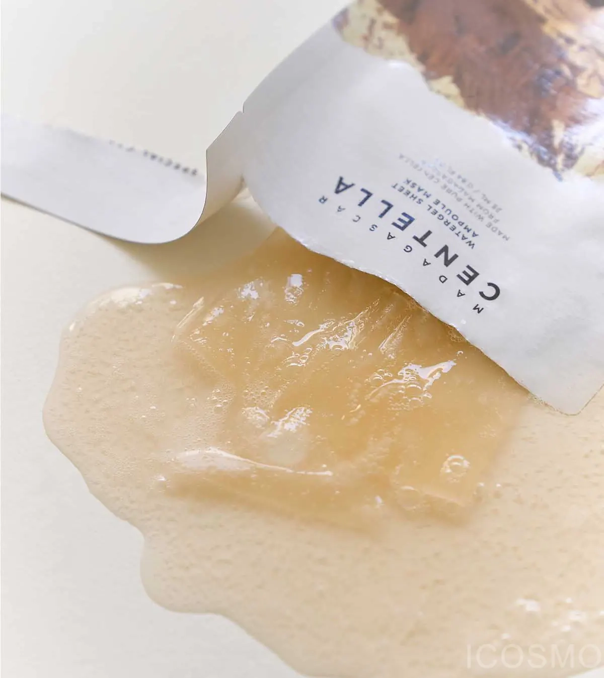Наполненность маски SKIN1004 Madagascar Centella Watergel Sheet Ampoule Mask